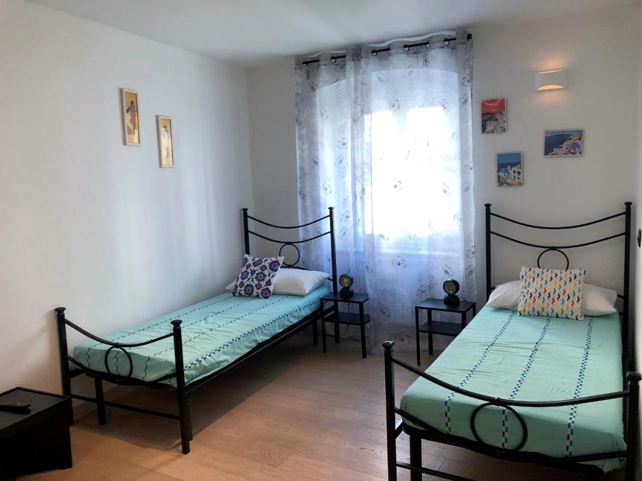 House Claudia By Holiday World Apartman Genova Kültér fotó